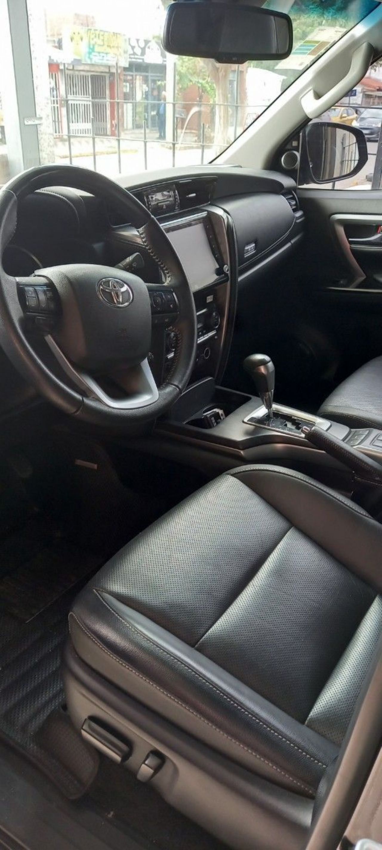 Toyota Hilux SW4 Usado Financiado en Córdoba, deRuedas