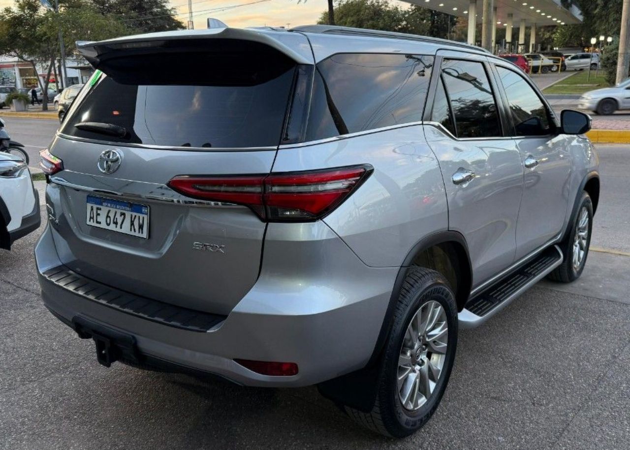 Toyota Hilux SW4 Usado Financiado en Córdoba, deRuedas