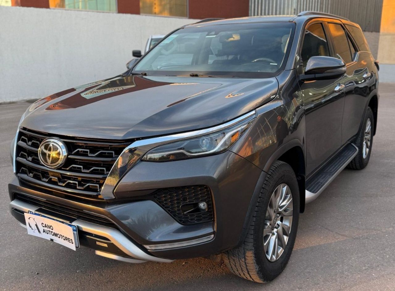 Toyota Hilux SW4 Usado Financiado en Mendoza, deRuedas