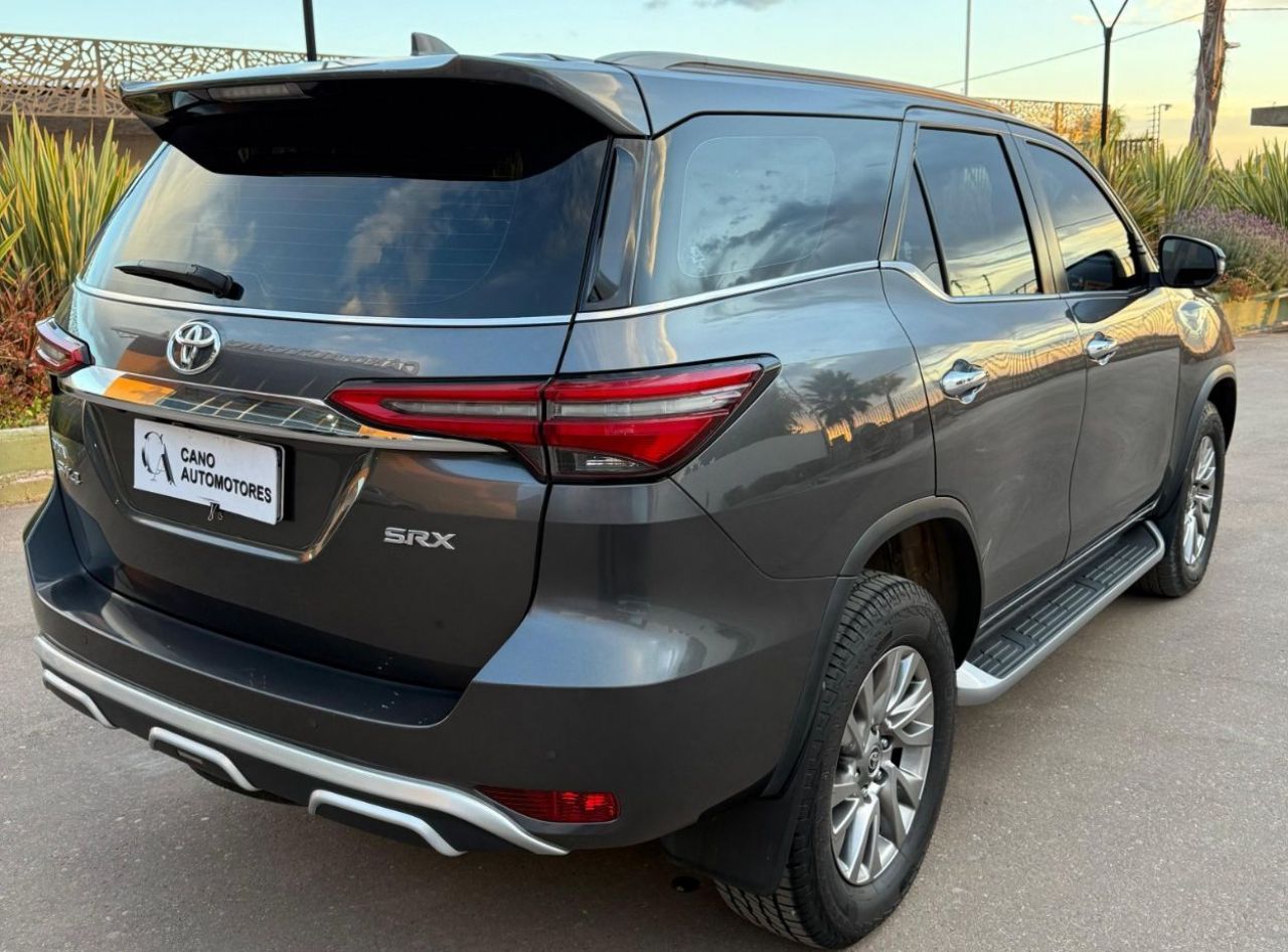 Toyota Hilux SW4 Usado Financiado en Mendoza, deRuedas