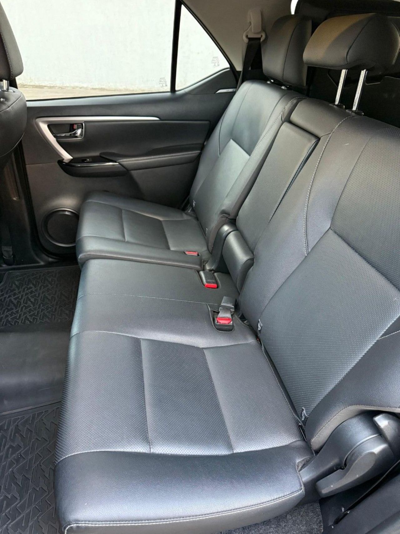 Toyota Hilux SW4 Usado Financiado en Mendoza, deRuedas