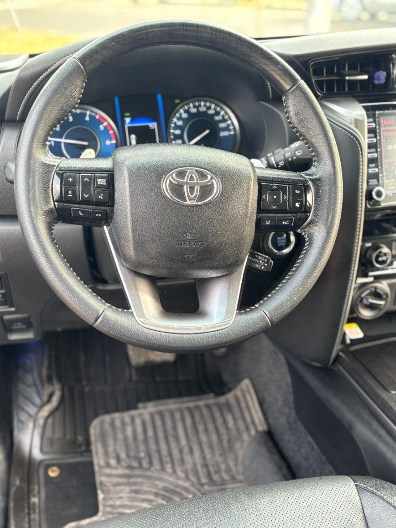 Toyota Hilux SW4 Usado Financiado en Mendoza, deRuedas