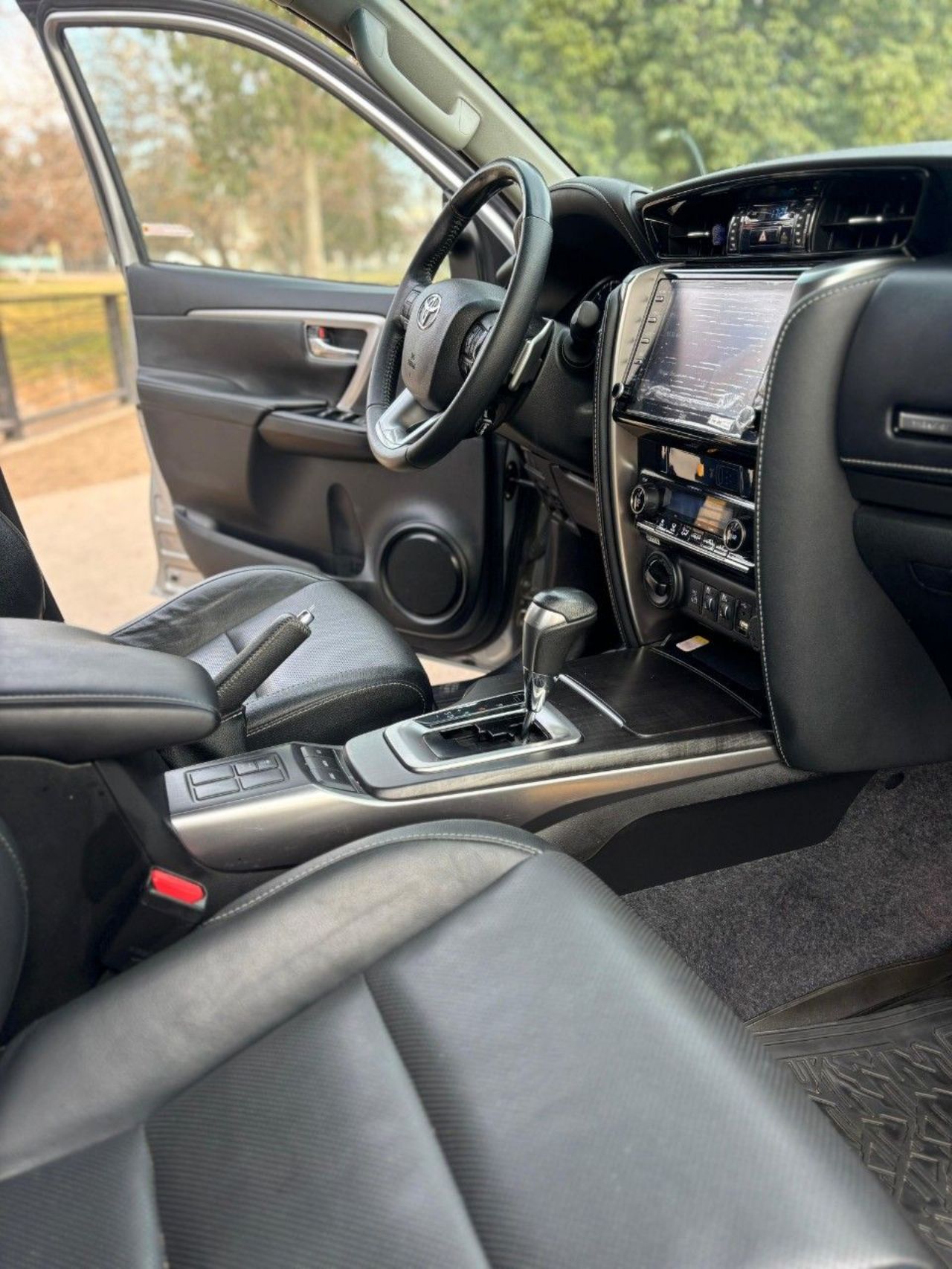 Toyota Hilux SW4 Usado Financiado en Mendoza, deRuedas