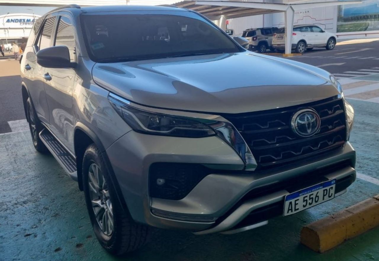 Toyota Hilux SW4 Usado en Mendoza, deRuedas