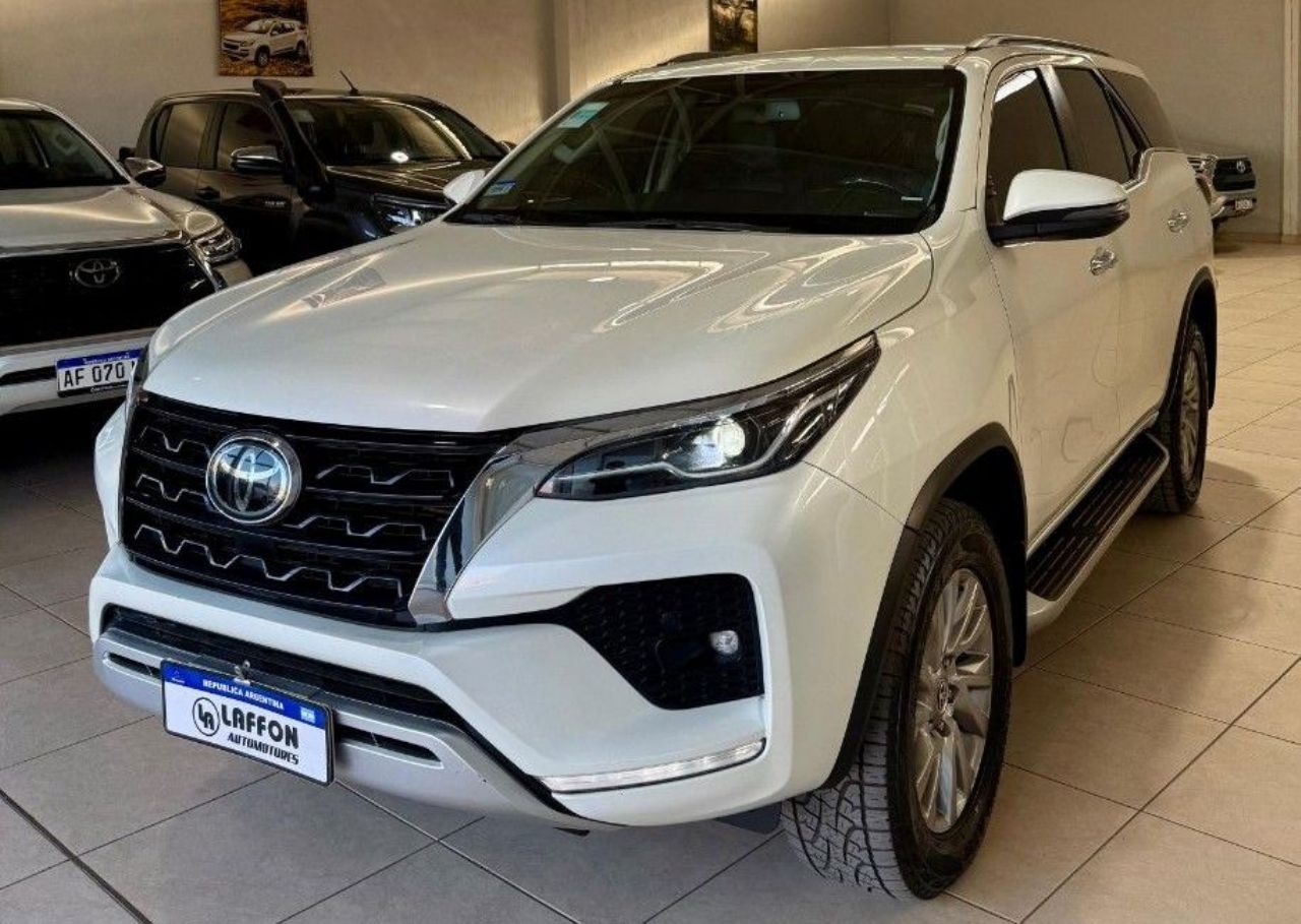 Toyota Hilux SW4 Usado Financiado en Mendoza, deRuedas