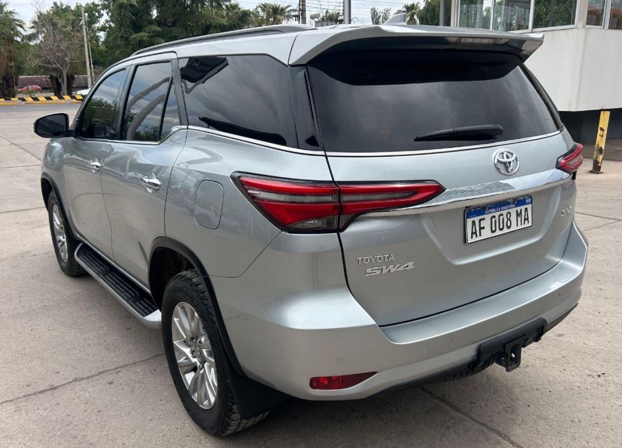 Toyota Hilux SW4 Usado en Mendoza, deRuedas