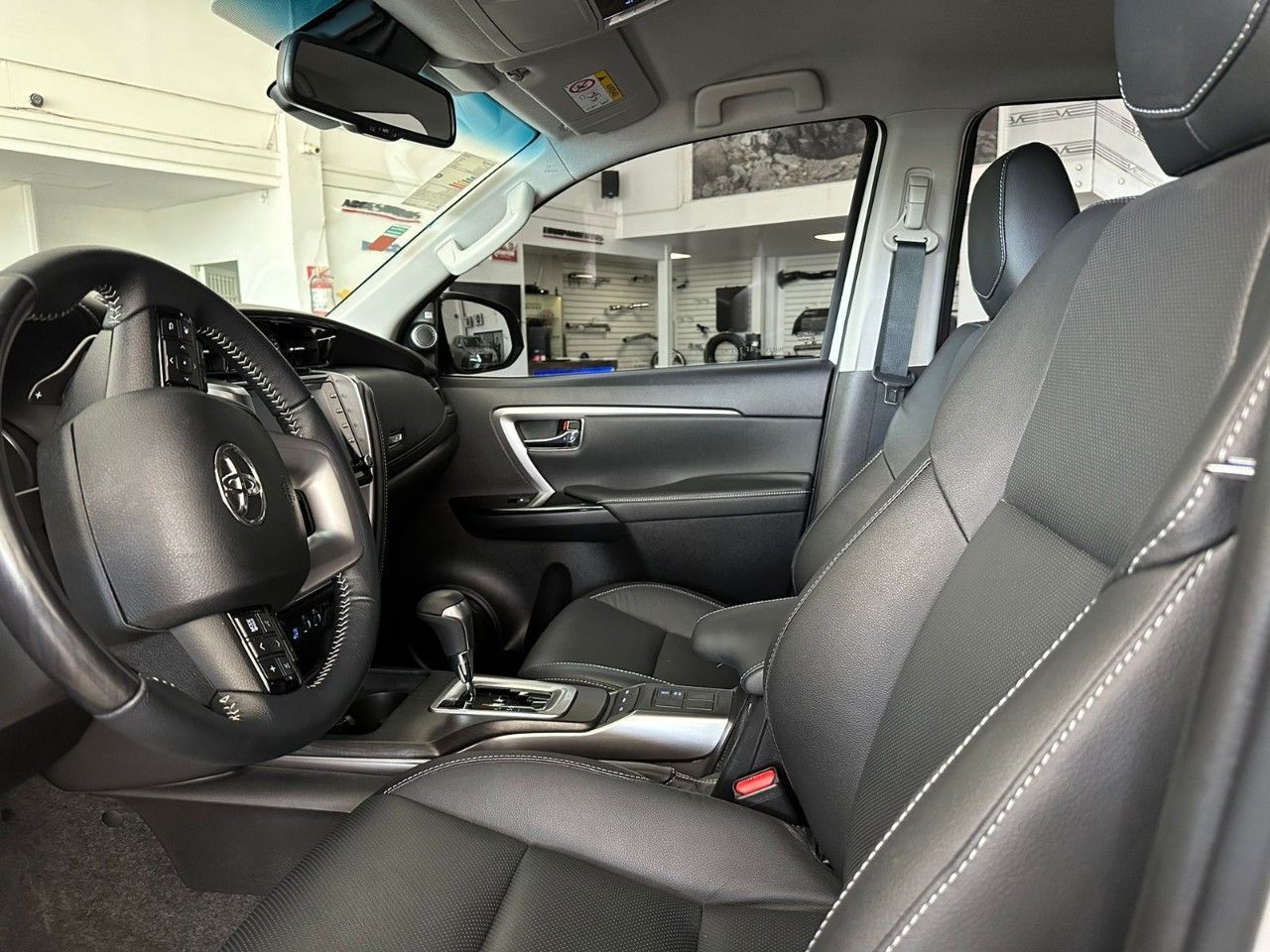 Toyota Hilux SW4 Usado en San Juan, deRuedas