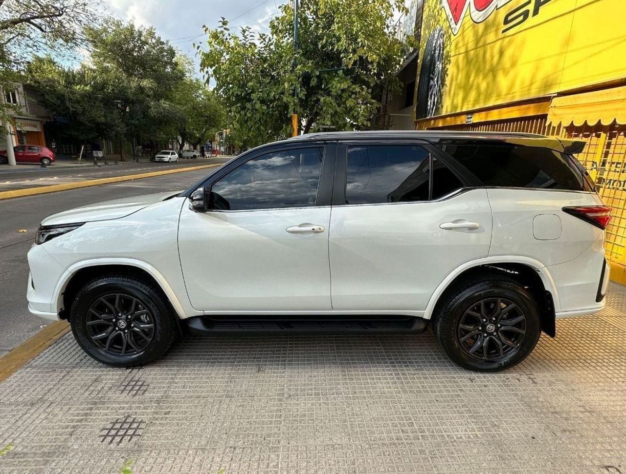 Toyota Hilux SW4 Usado en Mendoza, deRuedas