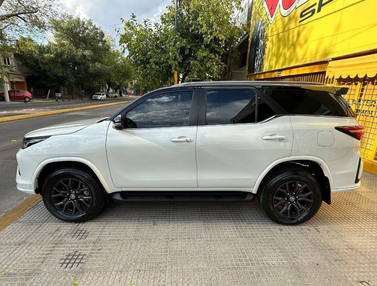 Toyota Hilux SW4 Usado en Mendoza, deRuedas