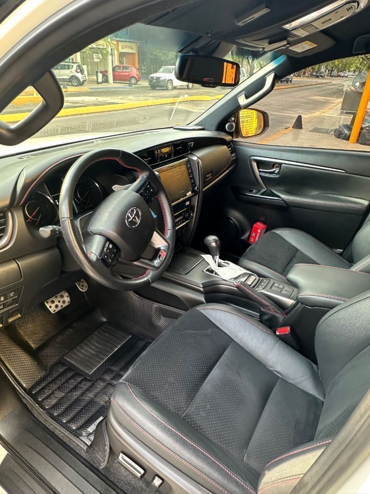 Toyota Hilux SW4 Usado en Mendoza, deRuedas