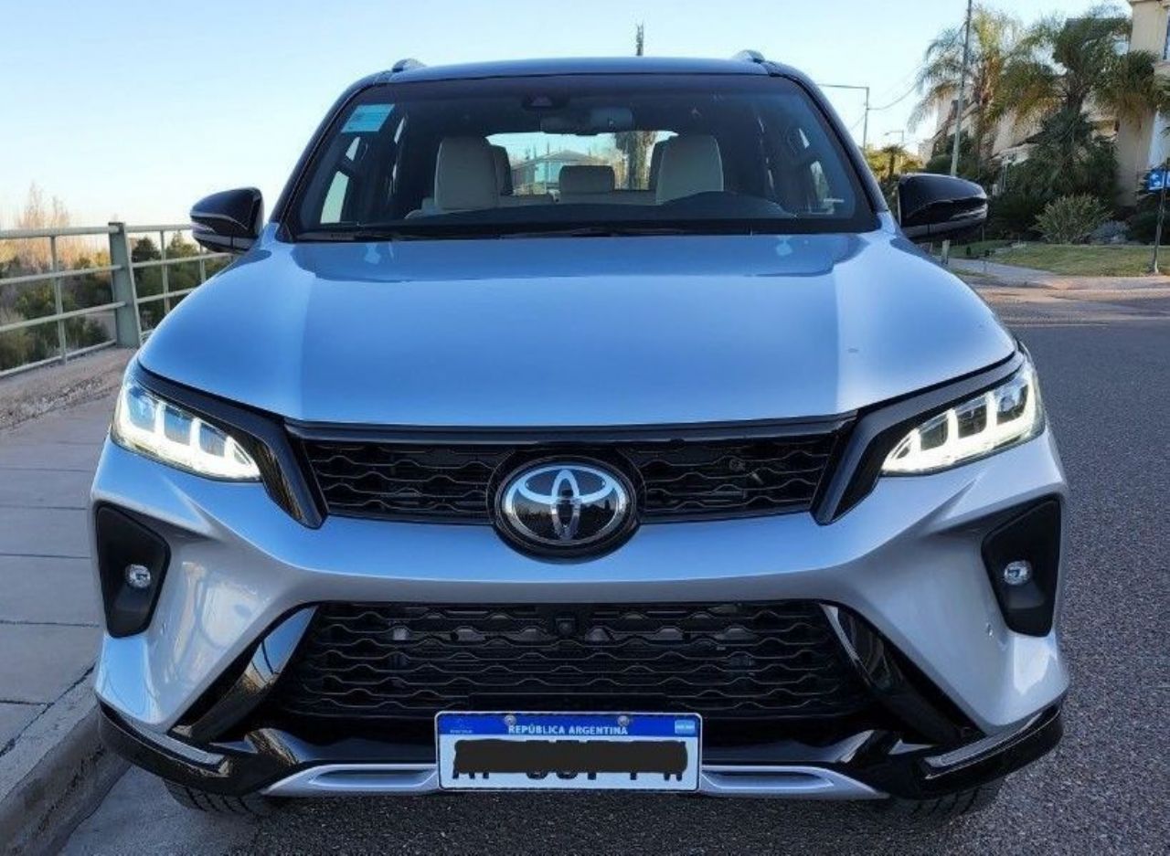 Toyota Hilux SW4 Usado en Mendoza, deRuedas