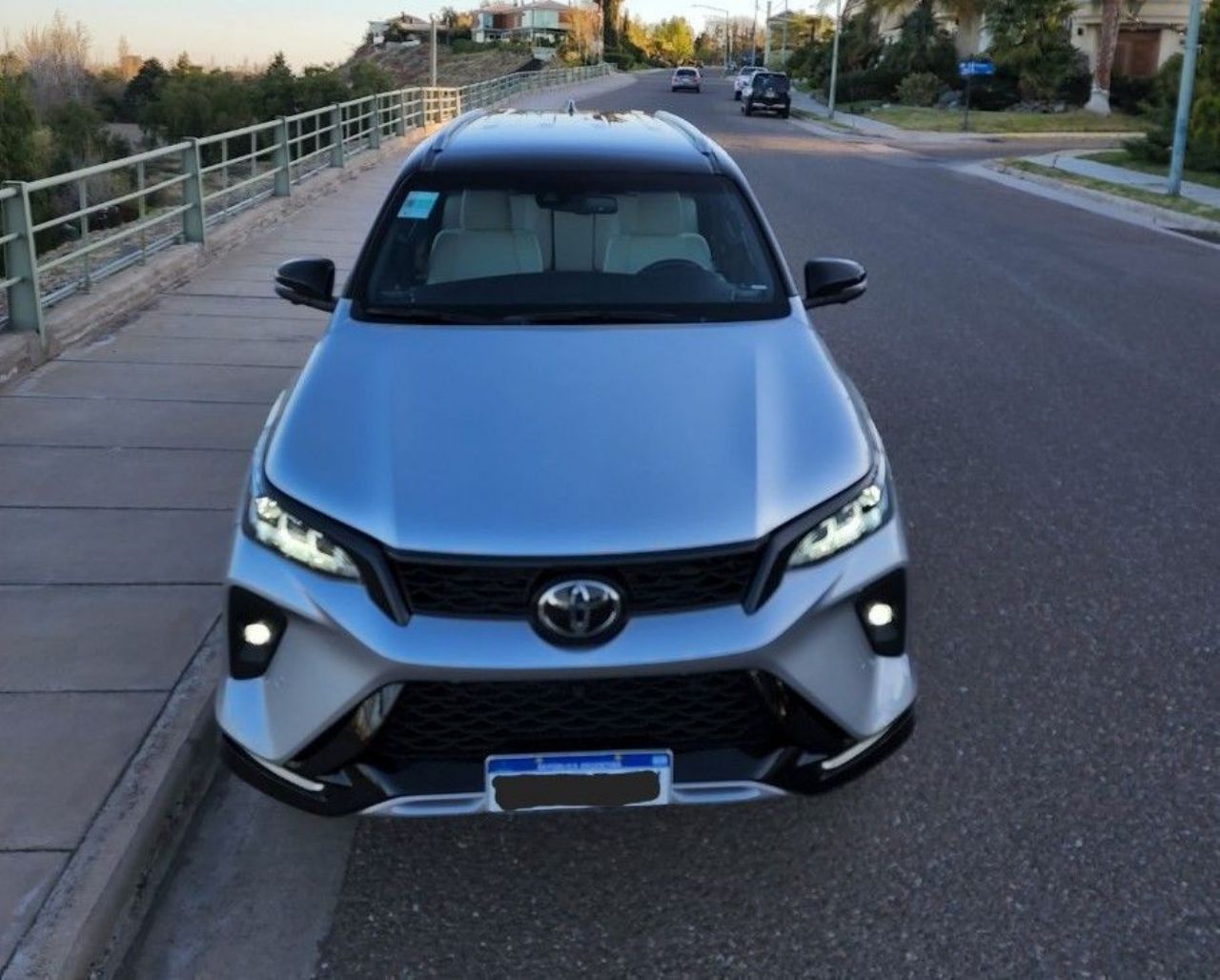Toyota Hilux SW4 Usado en Mendoza, deRuedas