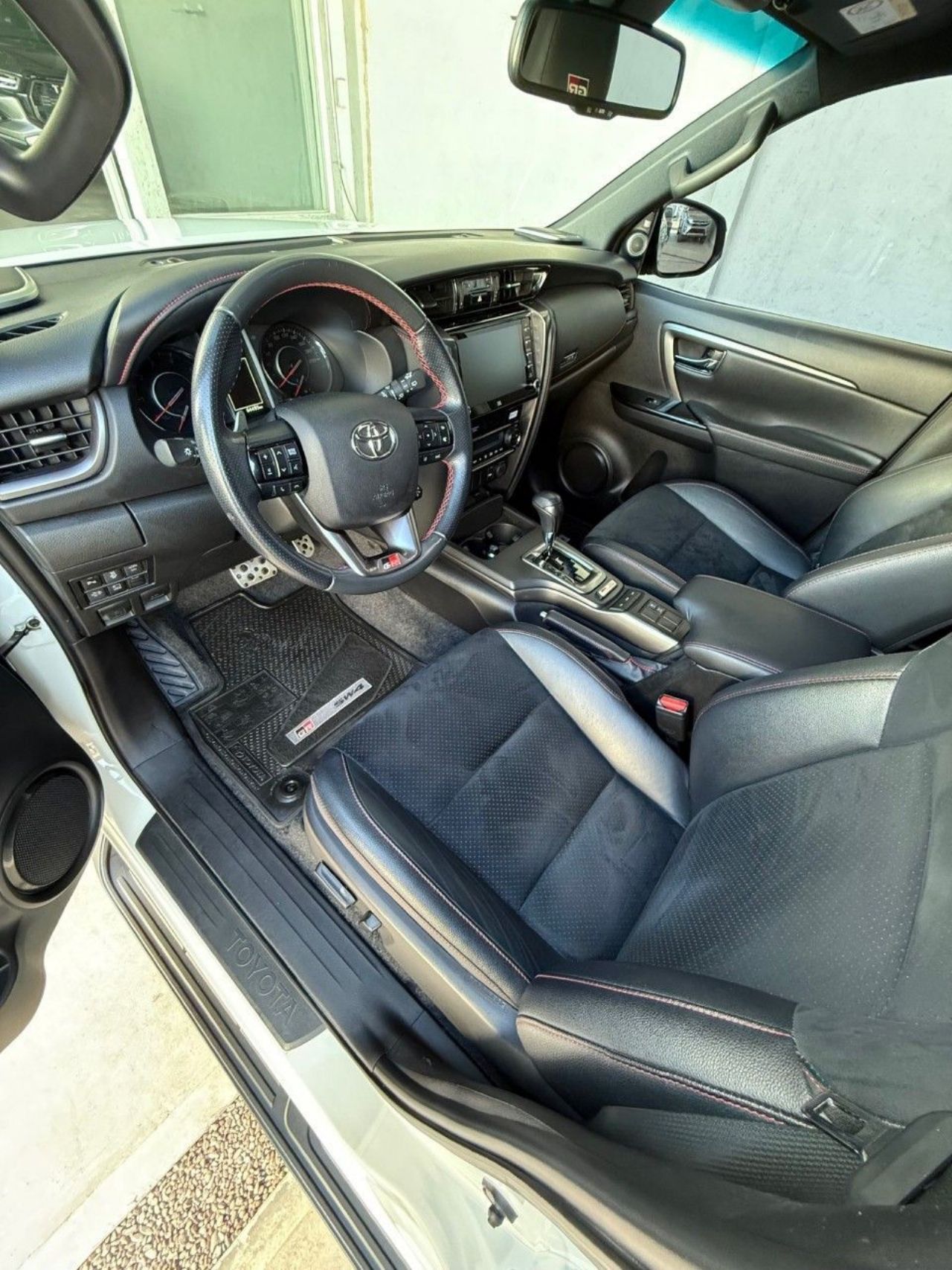 Toyota Hilux SW4 Usado Financiado en Mendoza, deRuedas