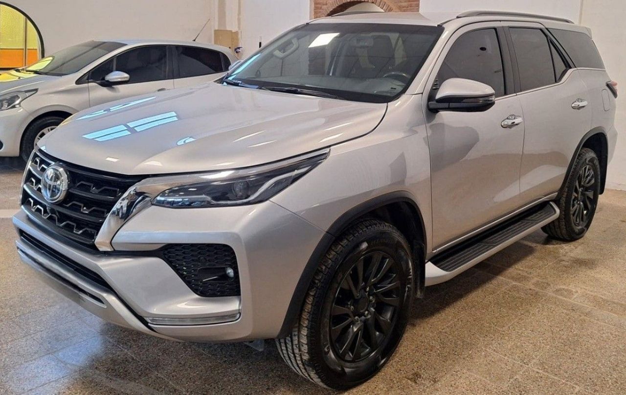 Toyota Hilux SW4 Usado Financiado en Córdoba, deRuedas