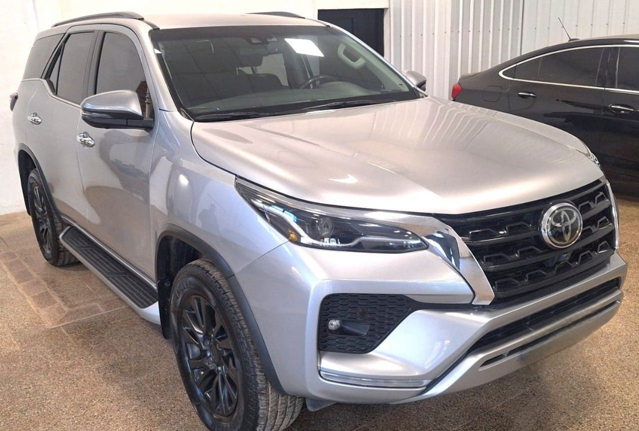 Toyota Hilux SW4 Usado Financiado en Córdoba, deRuedas