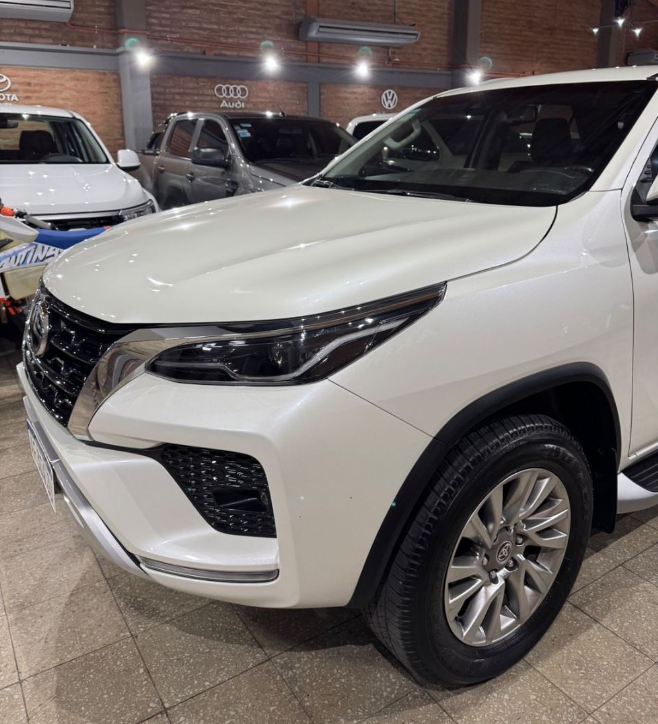 Toyota Hilux SW4 Usado Financiado en San Juan, deRuedas