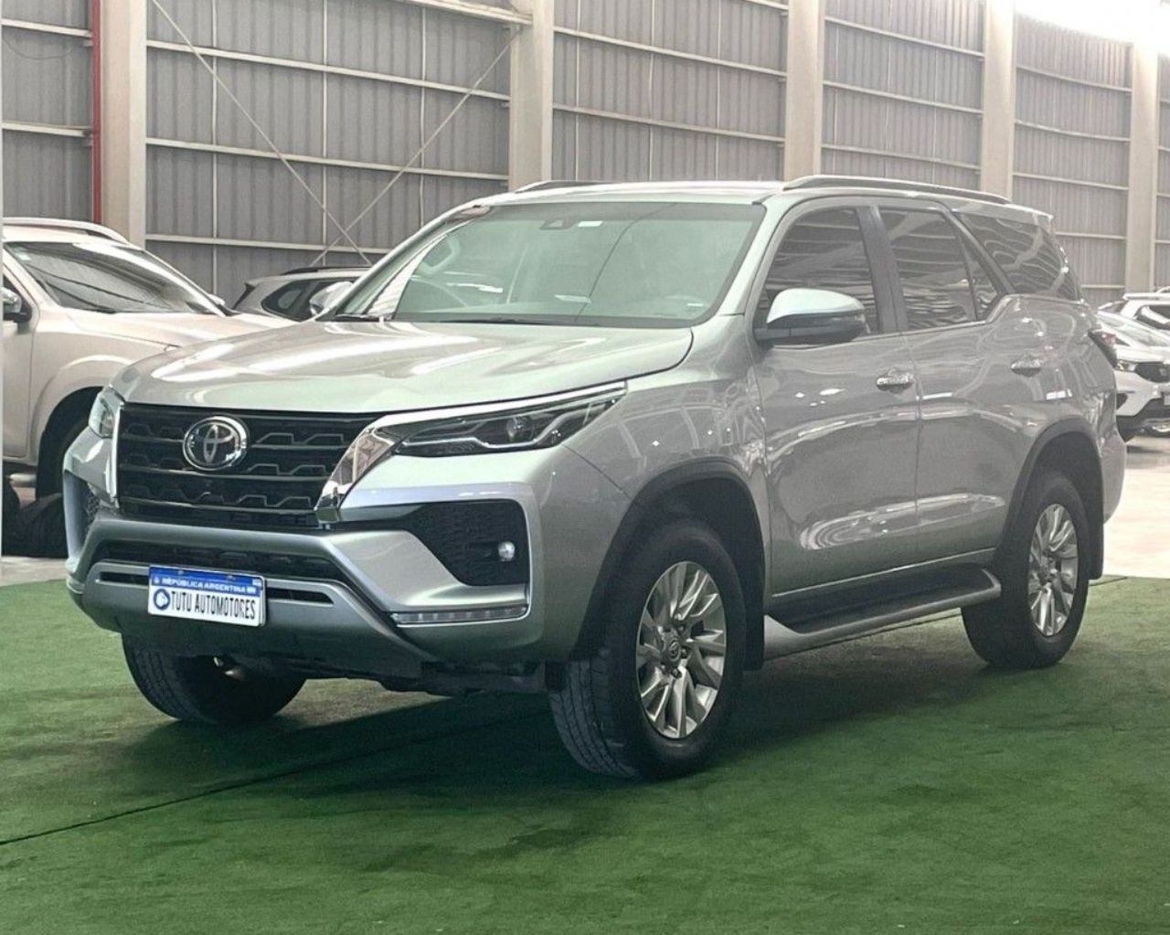Toyota Hilux SW4 Usado Financiado en Córdoba, deRuedas
