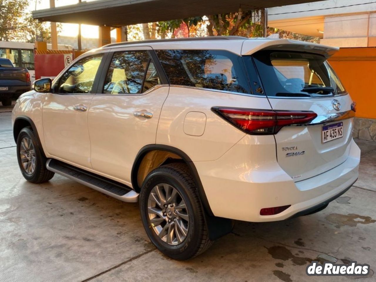 Toyota Hilux SW4 Nuevo en San Juan, deRuedas
