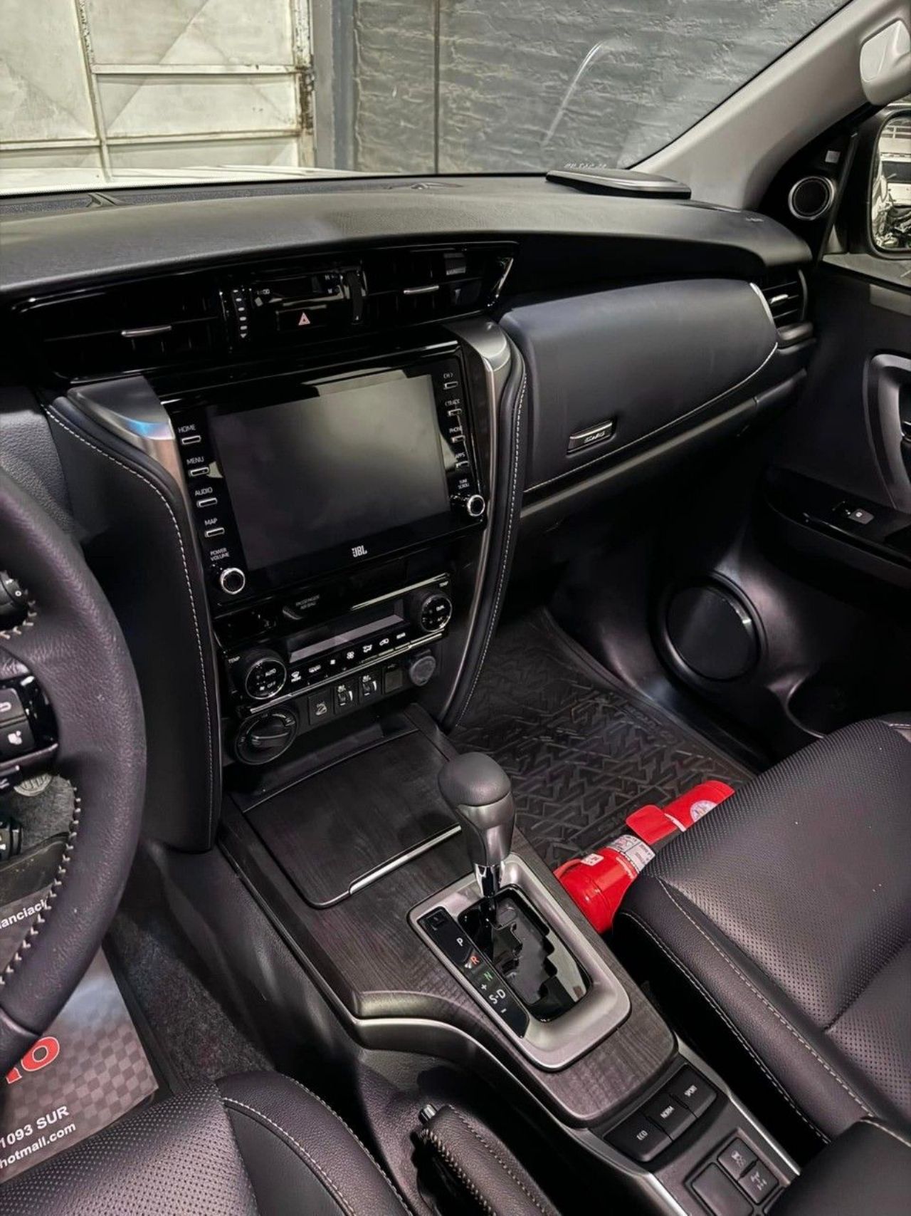 Toyota Hilux SW4 Usado Financiado en San Juan, deRuedas