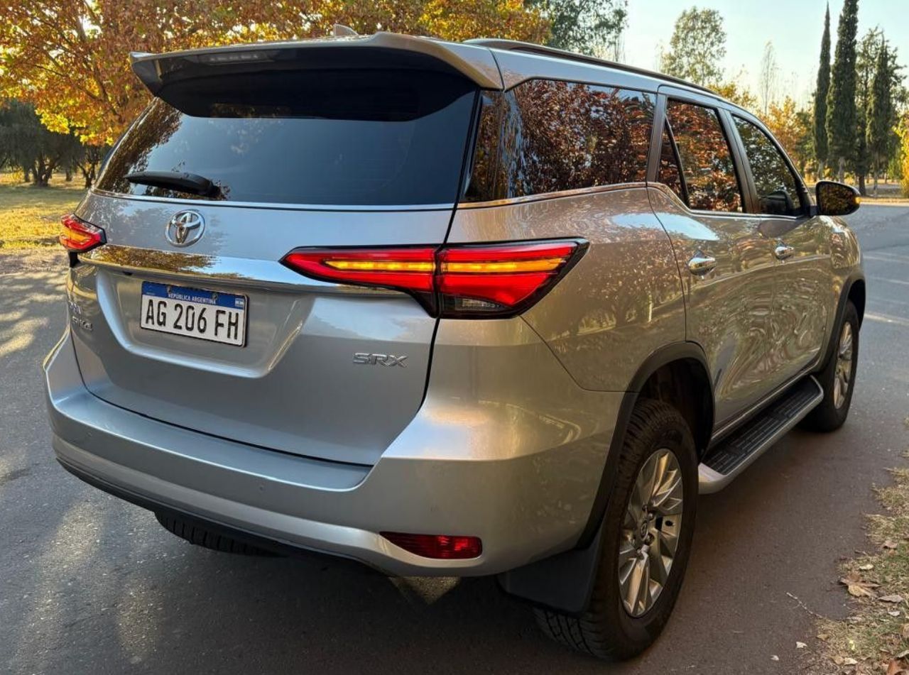 Toyota Hilux SW4 Usado en Mendoza, deRuedas
