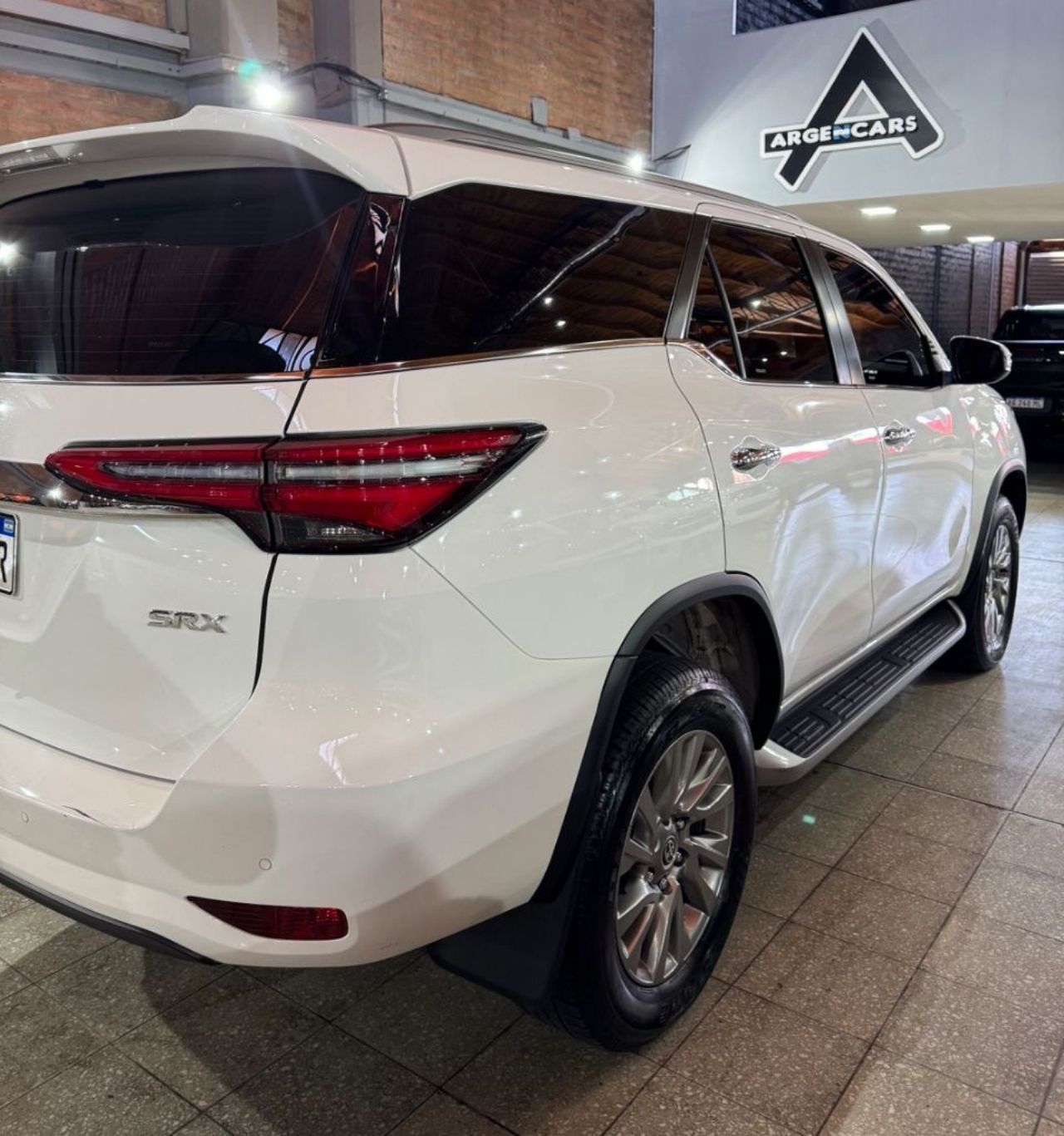 Toyota Hilux SW4 Usado Financiado en San Juan, deRuedas