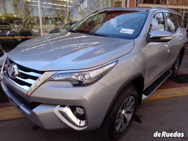 Toyota Hilux SW4 Nuevo en Mendoza, deRuedas