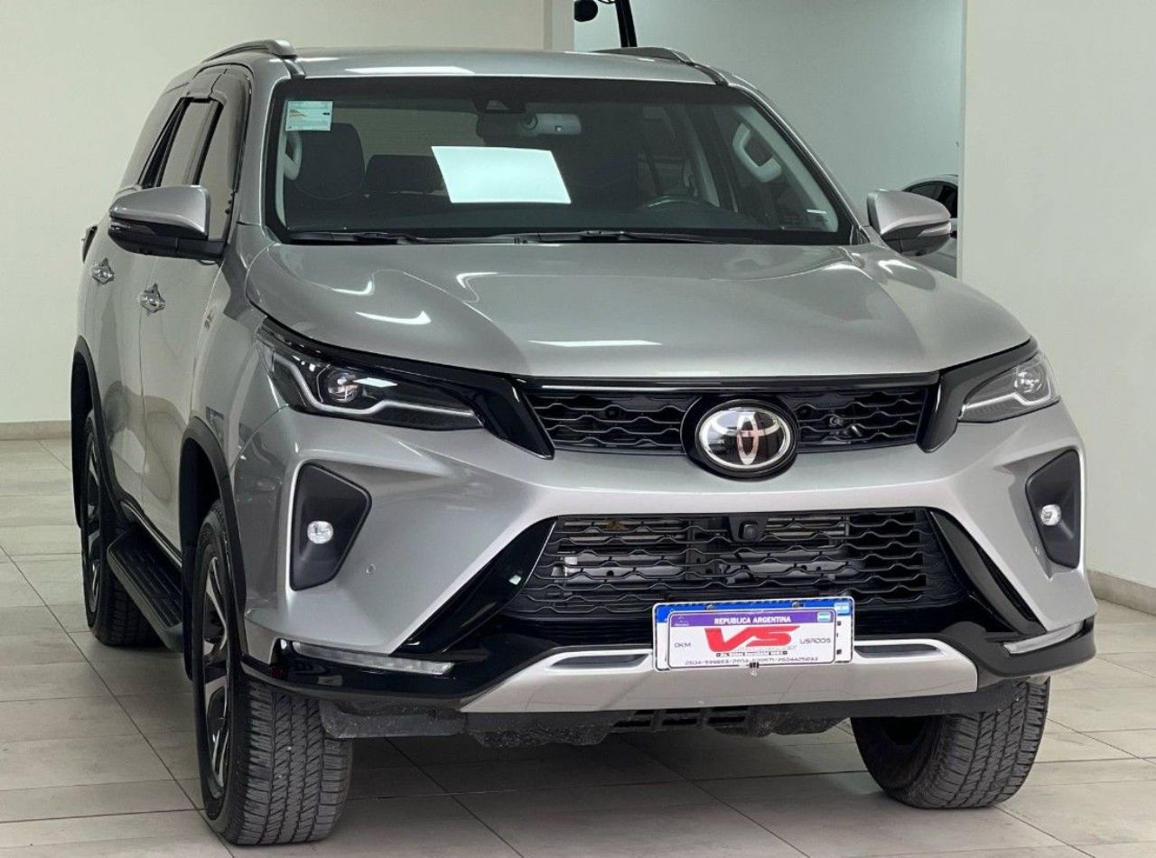 Toyota Hilux SW4 Usado Financiado en Mendoza, deRuedas
