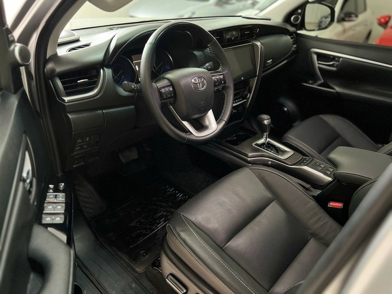 Toyota Hilux SW4 Usado Financiado en Mendoza, deRuedas