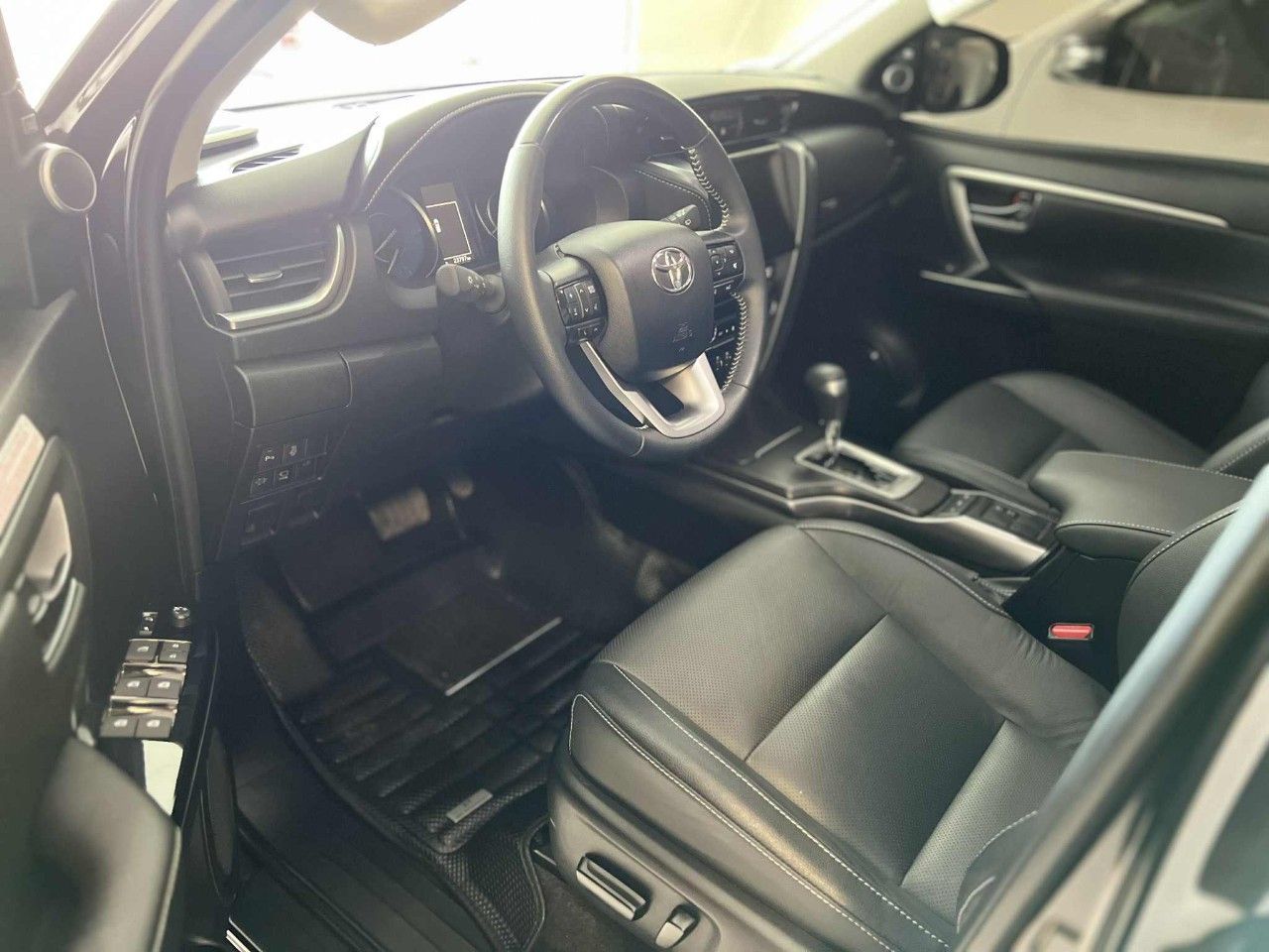 Toyota Hilux SW4 Usado Financiado en Mendoza, deRuedas