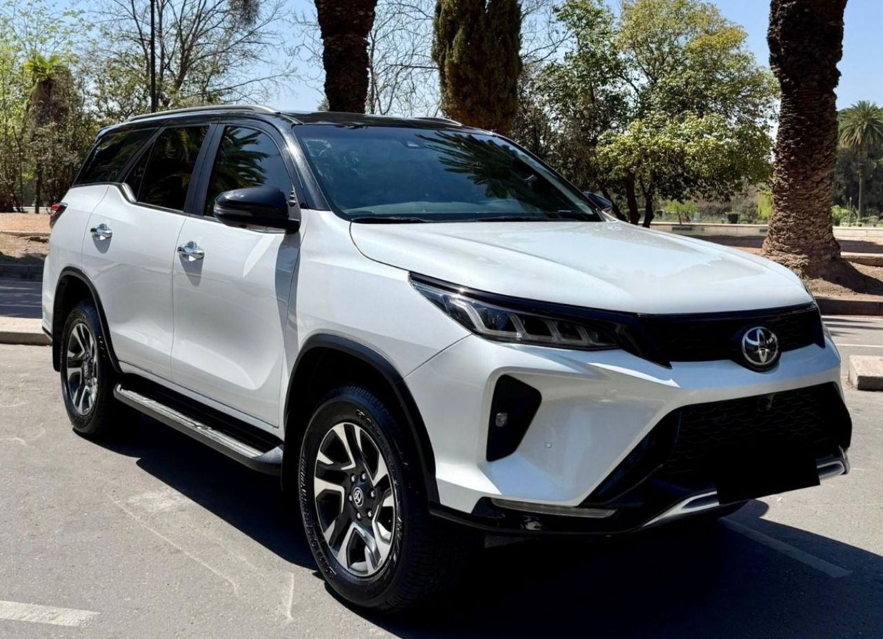 Toyota Hilux SW4 Usado Financiado en Mendoza, deRuedas