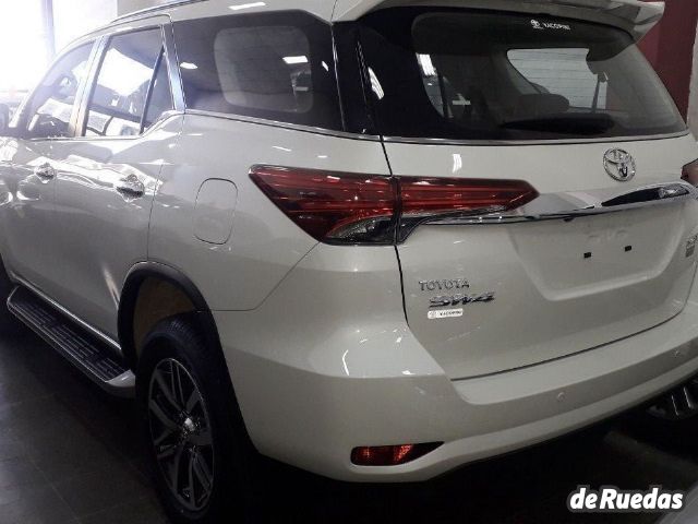 Toyota Hilux SW4 Nuevo en Mendoza, deRuedas