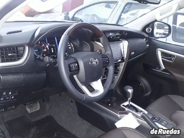 Toyota Hilux SW4 Nuevo en Mendoza, deRuedas