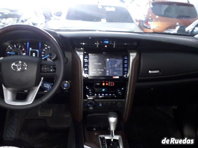Toyota Hilux SW4 Nuevo en Mendoza, deRuedas