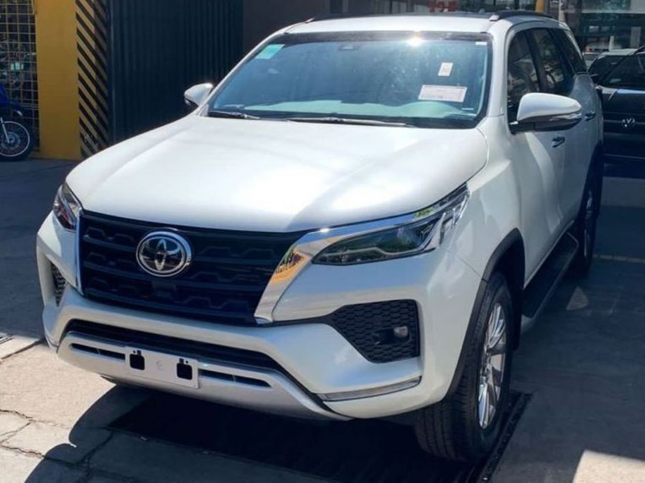 Toyota Hilux SW4 Nuevo en Mendoza, deRuedas