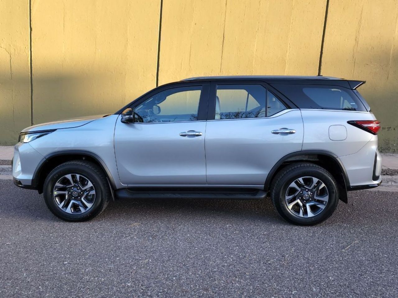 Toyota Hilux SW4 Nuevo en Mendoza, deRuedas