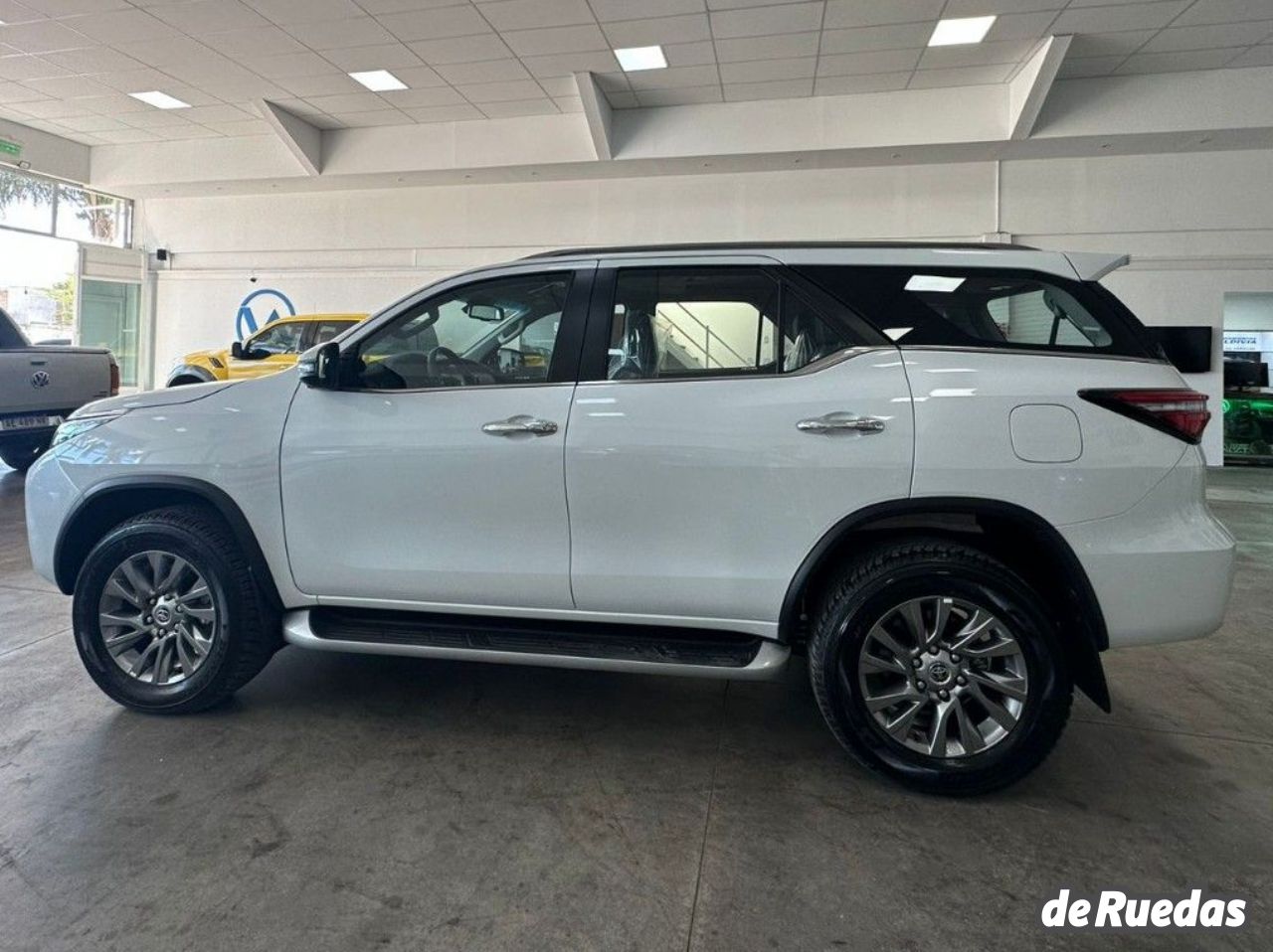 Toyota Hilux SW4 Nuevo en San Juan, deRuedas