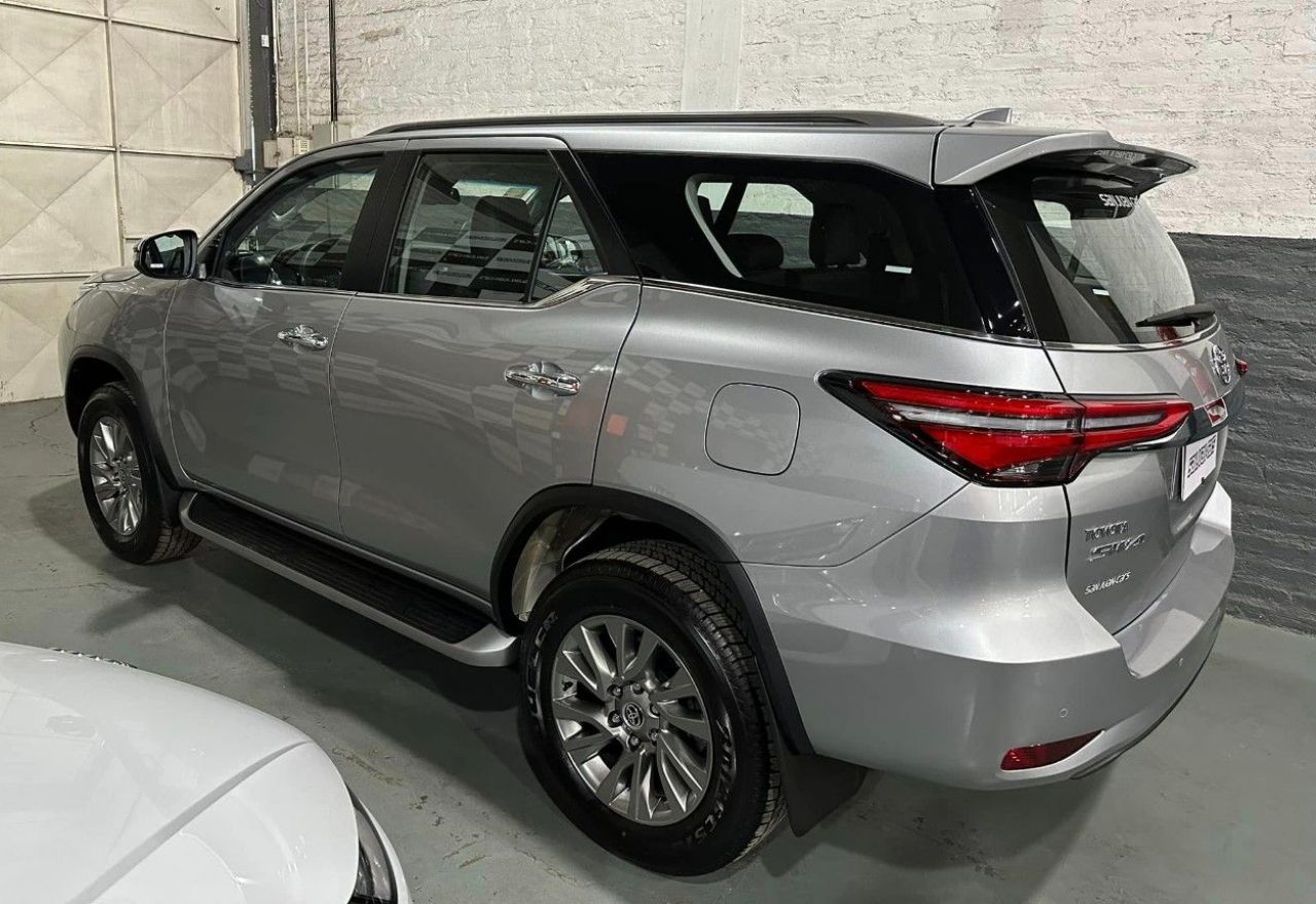 Toyota Hilux SW4 Nuevo en San Juan, deRuedas