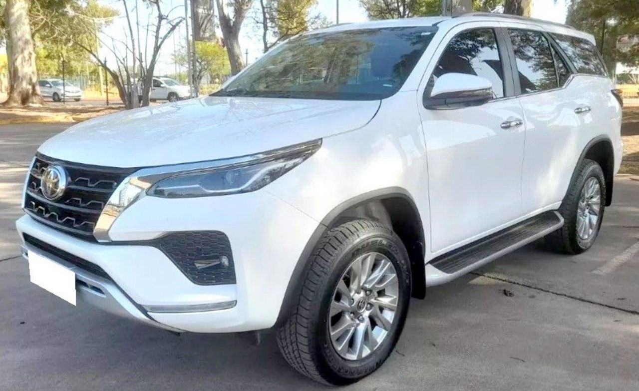 Toyota Hilux SW4 Nuevo en Córdoba, deRuedas