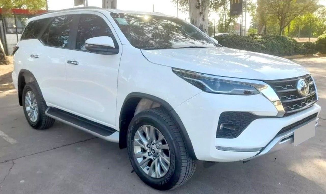 Toyota Hilux SW4 Nuevo en Córdoba, deRuedas
