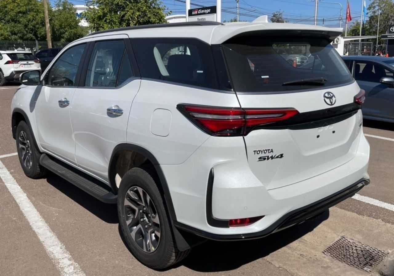 Toyota Hilux SW4 Nuevo en Mendoza, deRuedas