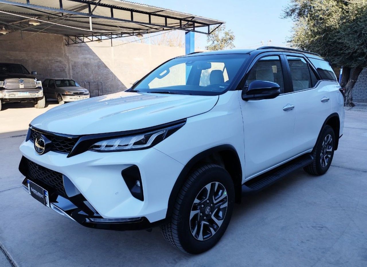 Toyota Hilux SW4 Nuevo en Mendoza, deRuedas