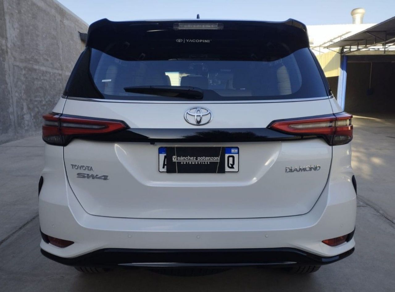 Toyota Hilux SW4 Nuevo en Mendoza, deRuedas