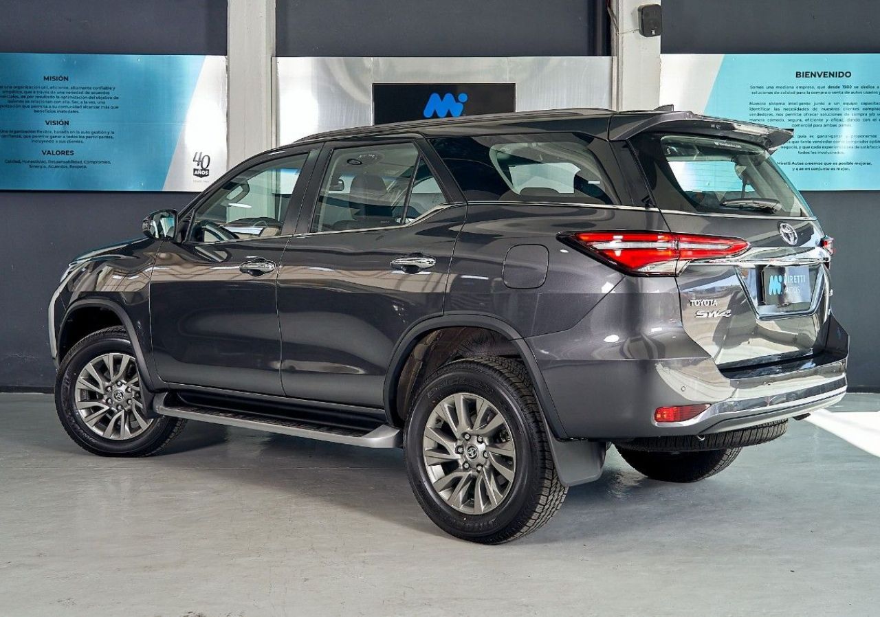 Toyota Hilux SW4 Nuevo Financiado en Córdoba, deRuedas