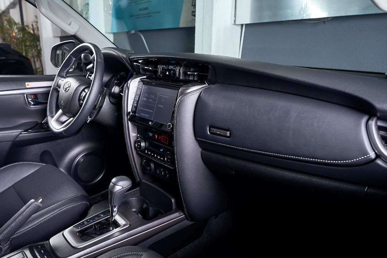 Toyota Hilux SW4 Nuevo Financiado en Córdoba, deRuedas