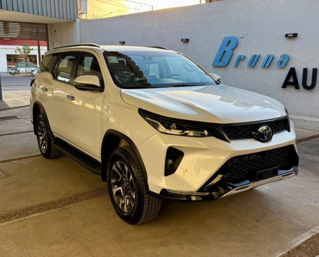 Toyota Hilux SW4 Nuevo en Mendoza, deRuedas