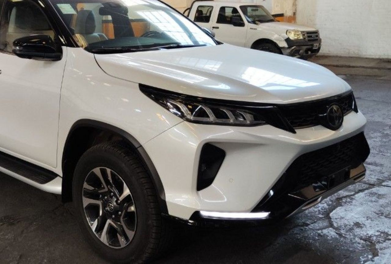 Toyota Hilux SW4 Nuevo en Buenos Aires, deRuedas