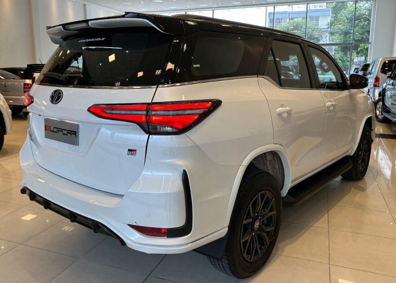 Toyota Hilux SW4 Nuevo Financiado en Córdoba, deRuedas