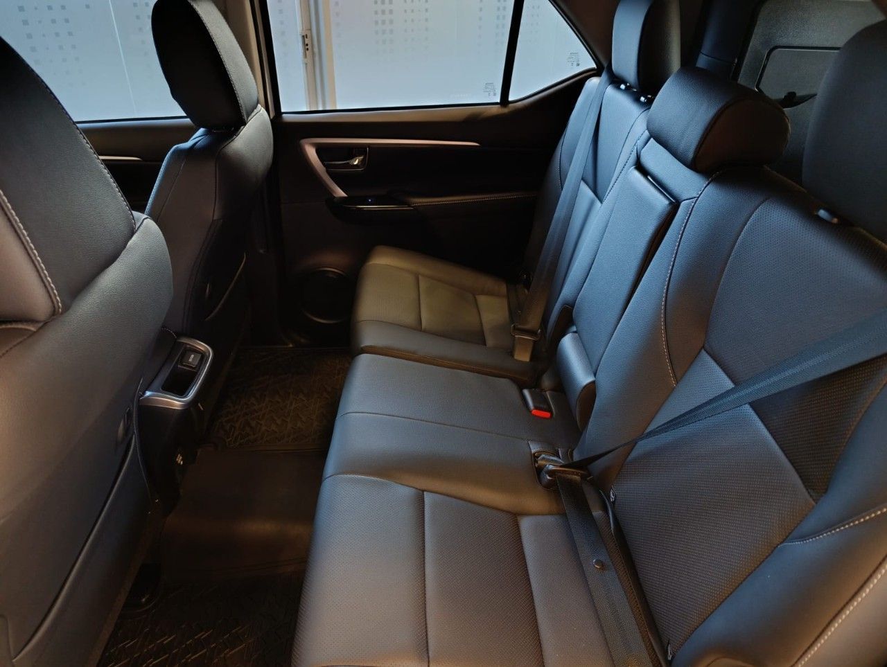 Toyota Hilux SW4 Nuevo Financiado en Córdoba, deRuedas