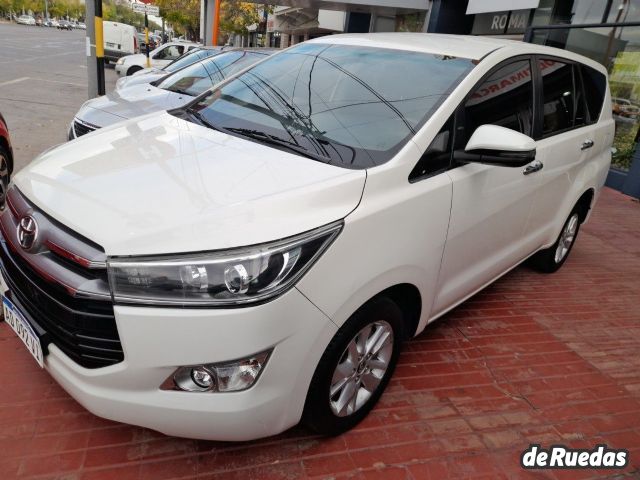 Toyota Innova Usado en Mendoza, deRuedas