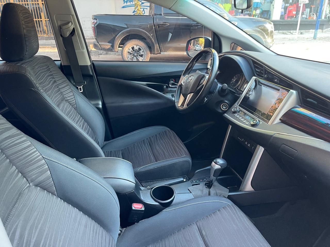 Toyota Innova Usado en Mendoza, deRuedas